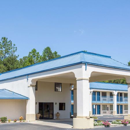 Days Inn By Wyndham פיקאיון מראה חיצוני תמונה