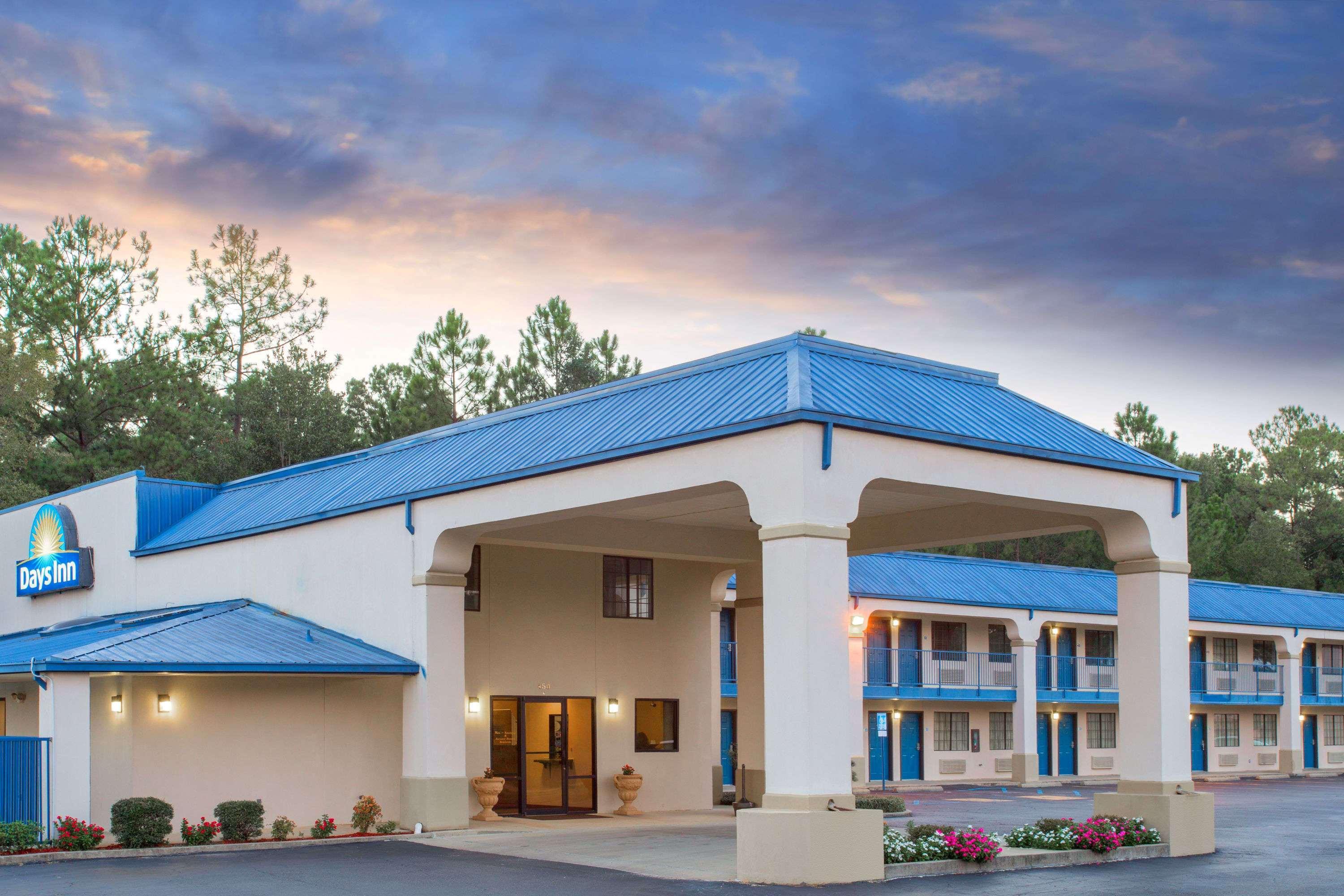 Days Inn By Wyndham פיקאיון מראה חיצוני תמונה